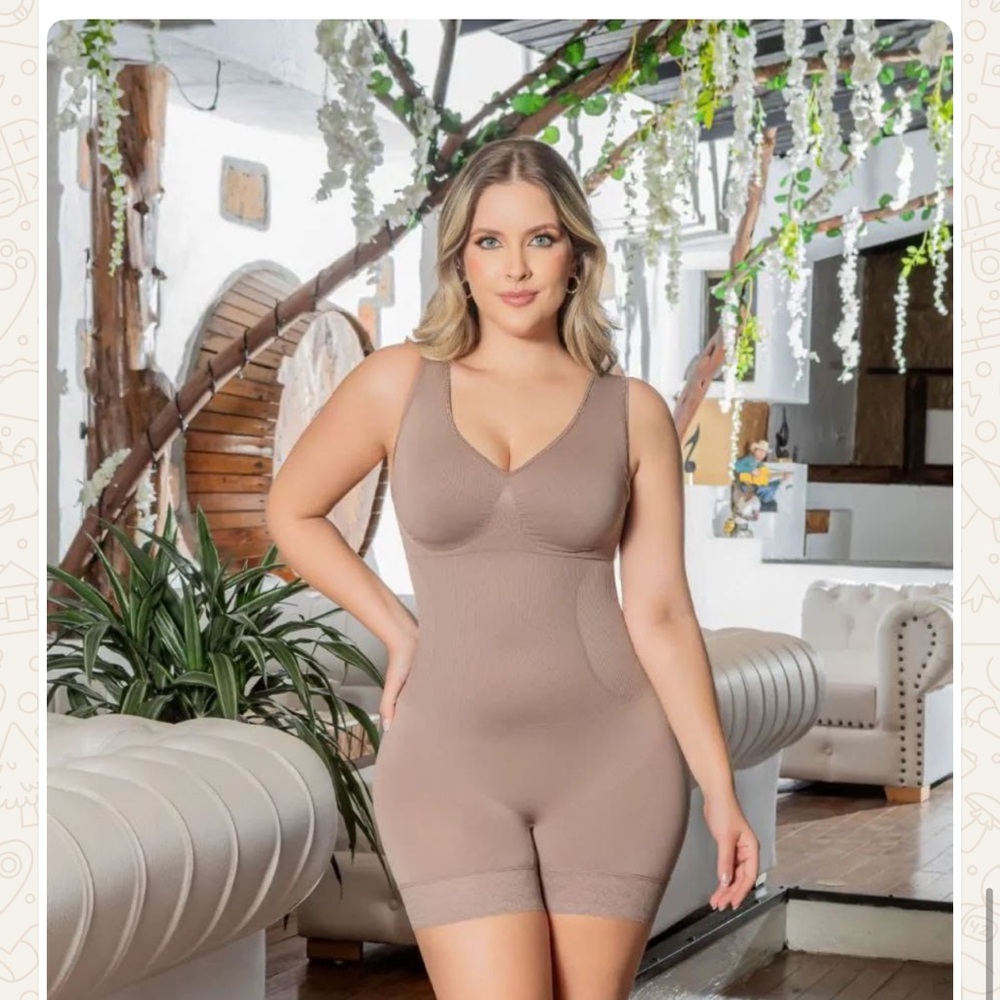 Seamless Shapewear Bodysuit in Tan
